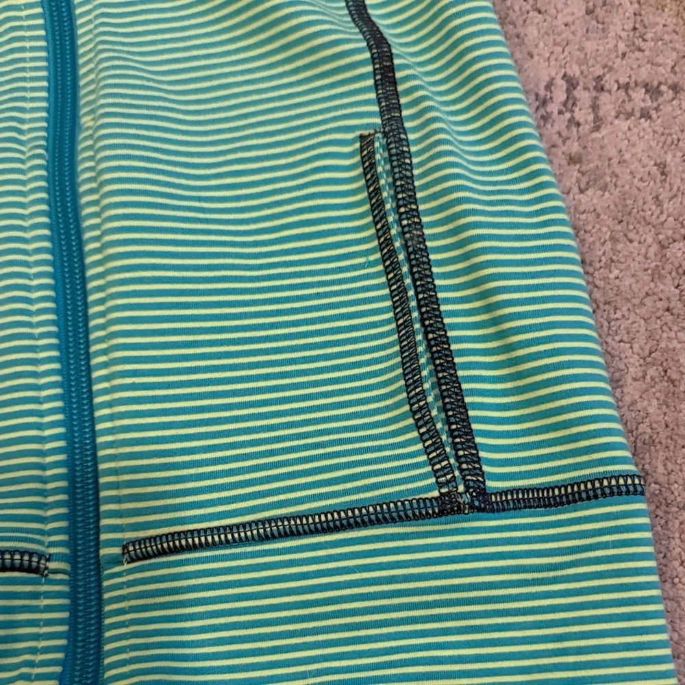(163)Zella Girl Green Striped Hoodie